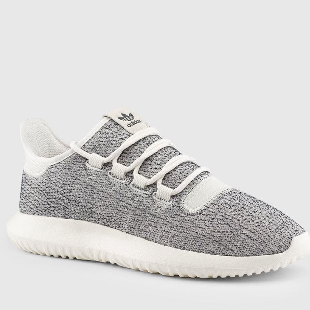 Women’s adidas Tubulars size 8